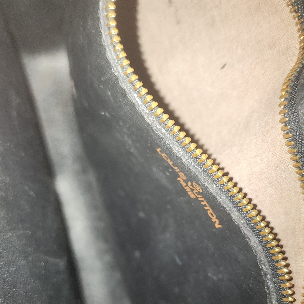 Louis Vuitton Royal Blue Shoulder Bag - Picture 10 of 16
